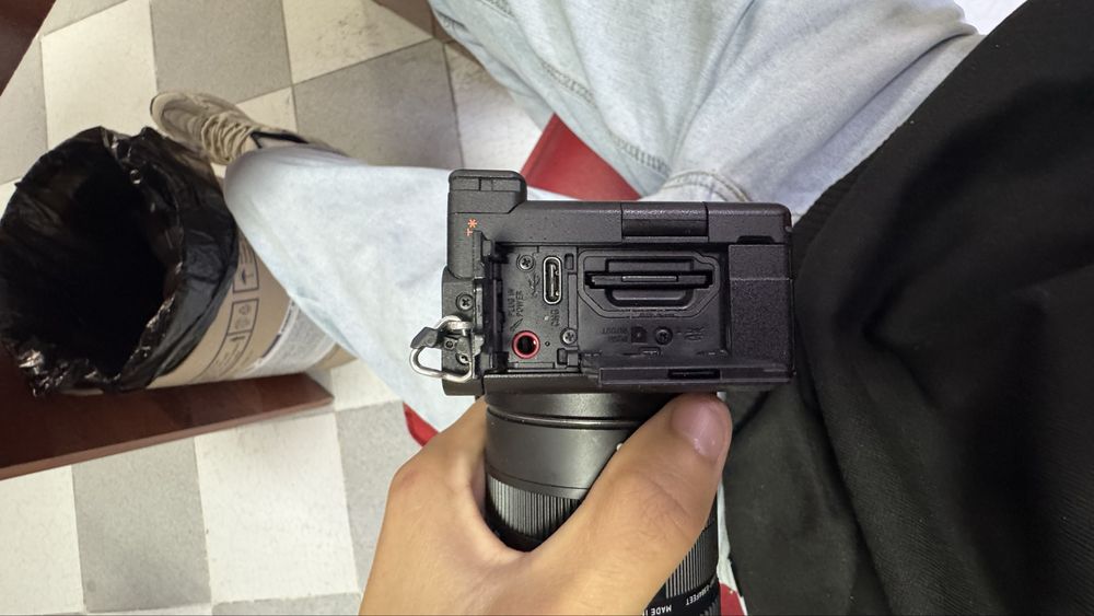sony 6700 sigma 18-50мм