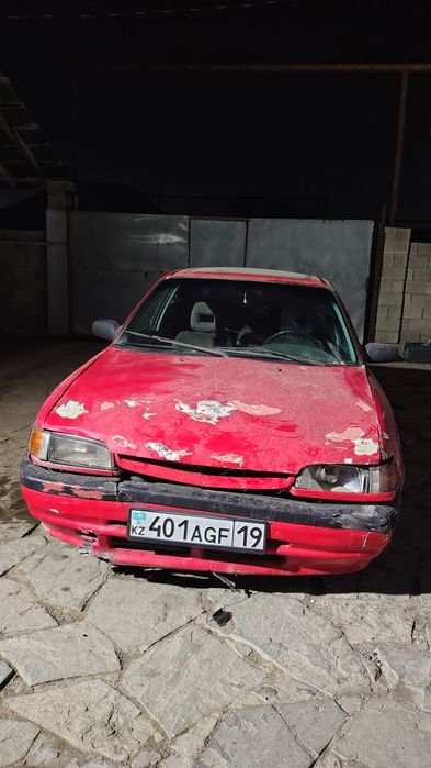 Мазда 626  седан