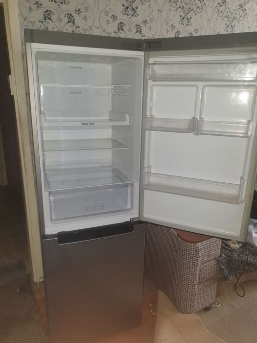 Холодильник samsung