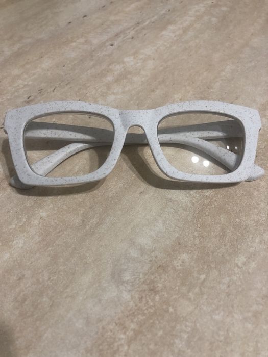 Очки для зрения +4