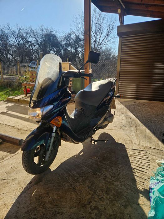 Продавам скутер Suzuki Epicuro в добро състояние