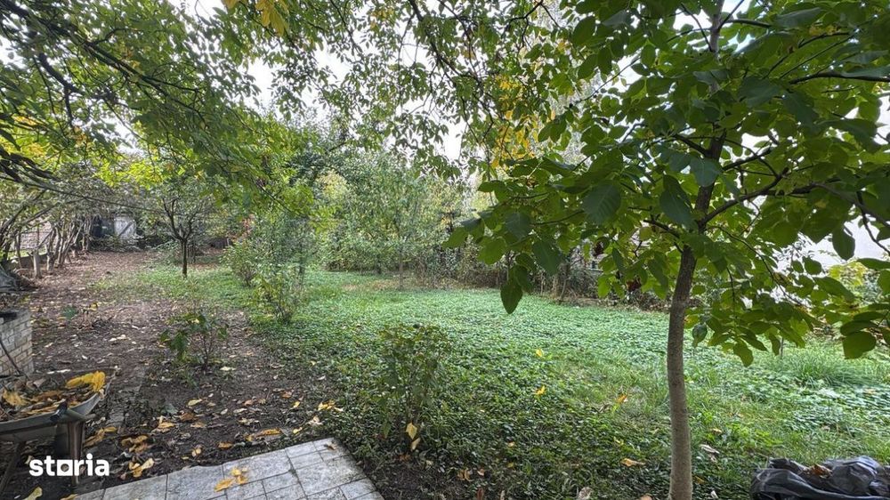 Casa spatioasa cu mansarda  zona Titulescu