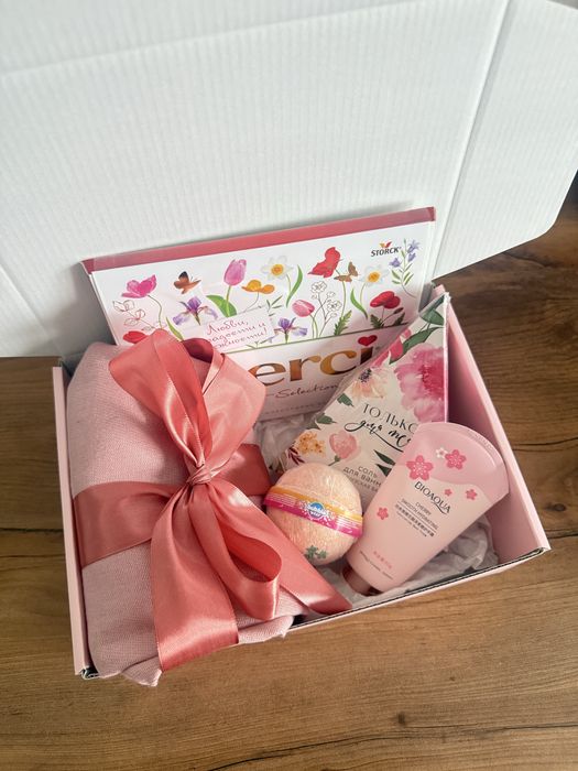 Подарочные боксы на 8 марта