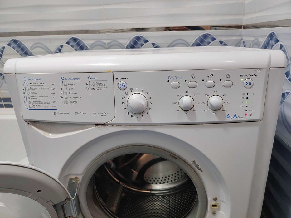 Стиральная машина Indesit - IWC6085 (Требует ремонта)