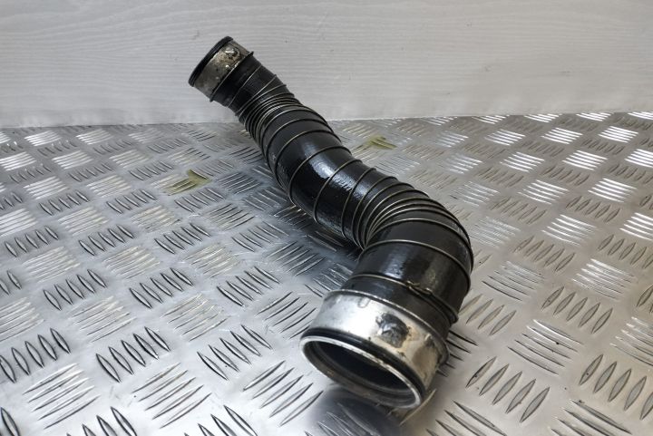 Furtun intercooler  1.8 benzina  A2045280882 Mercedes-Benz E-Class W2