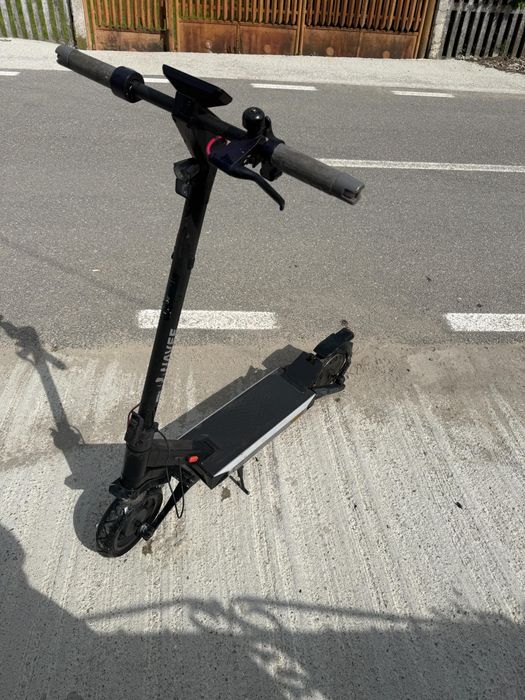 Vând trotineta navee s40