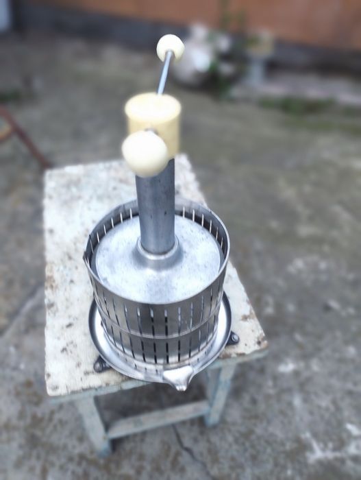 Продам соковыжималку