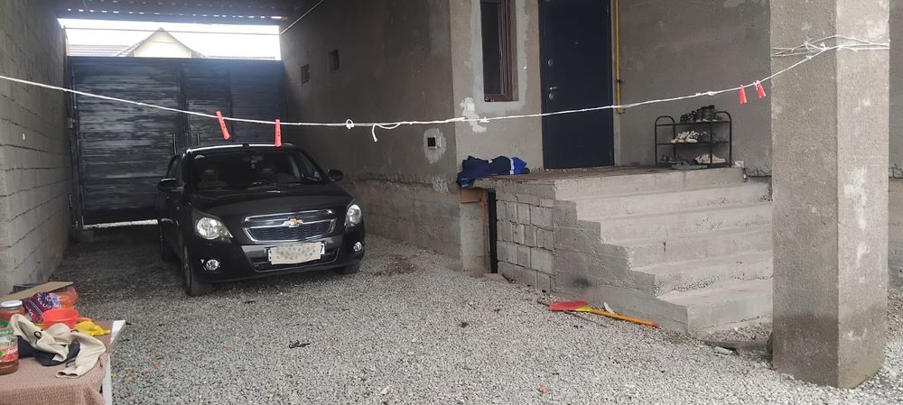 Продаётся земельный участок с домом