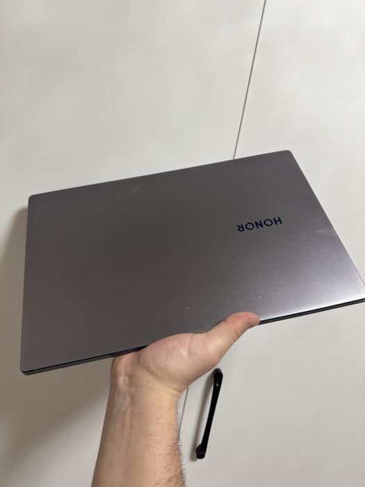 Ноутбук huawei magic book