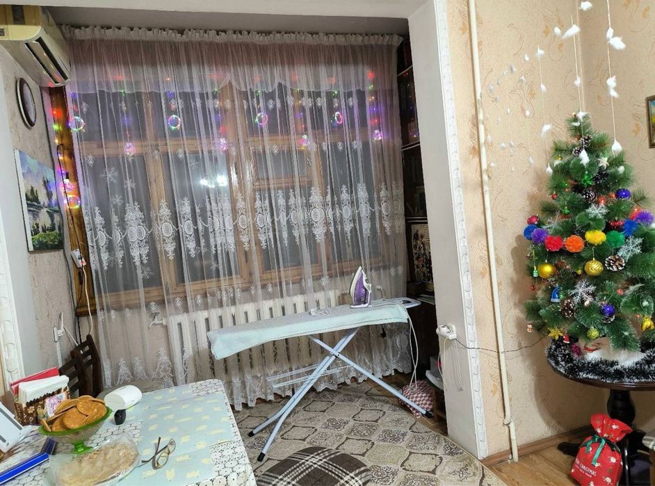 Квартира 2/2/5 50м2 Буюк Ипак Йули, Максим Горький, Художники