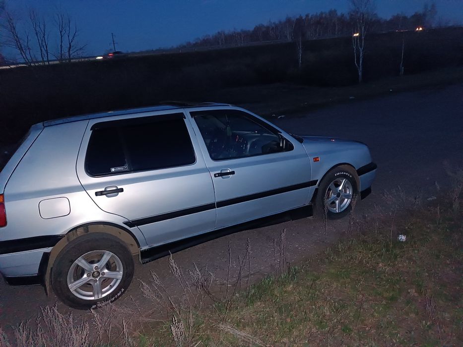 Продам  golf   3
