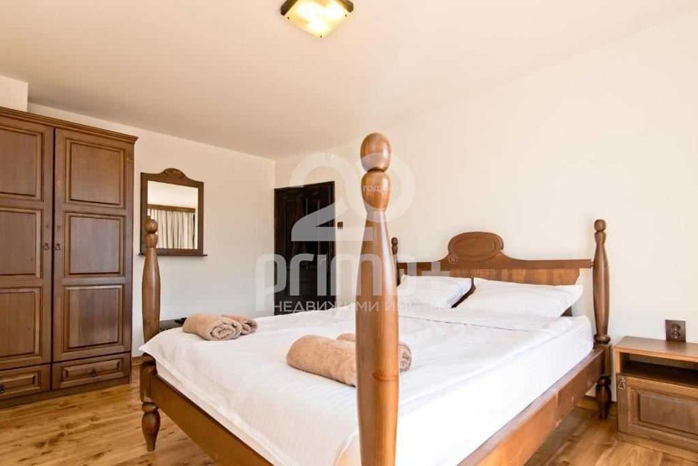 Къща с разработен бизнес