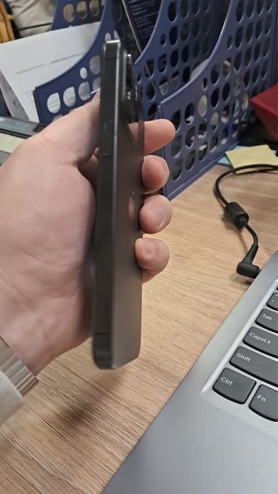 Продам или обмен Айфон 15 про мах