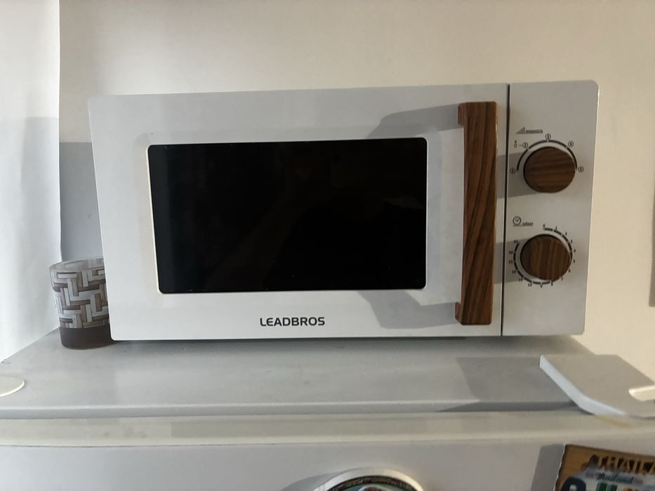 Микроволновая печь Leadbros