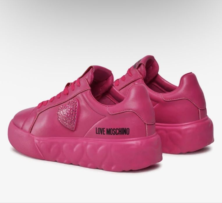 обувки love MOSCHINO