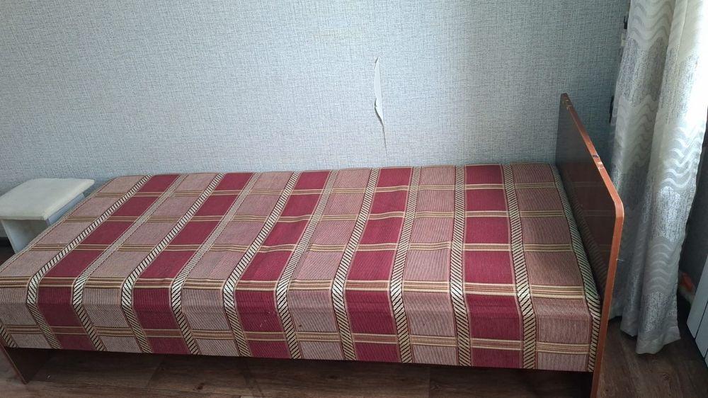 Односпальная кровать
