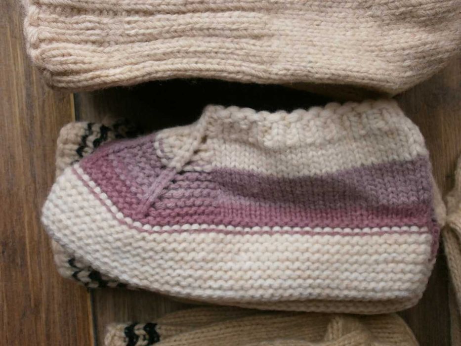 Мъжки Вълнени Чорапи №42-45 и Терлици №38-43 Ръчно Плетиво