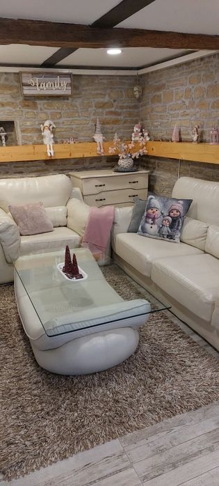 Бяла холна гарнитура комплект
