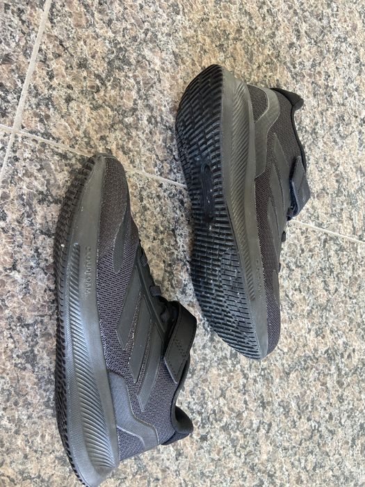 Adıdas маратонки