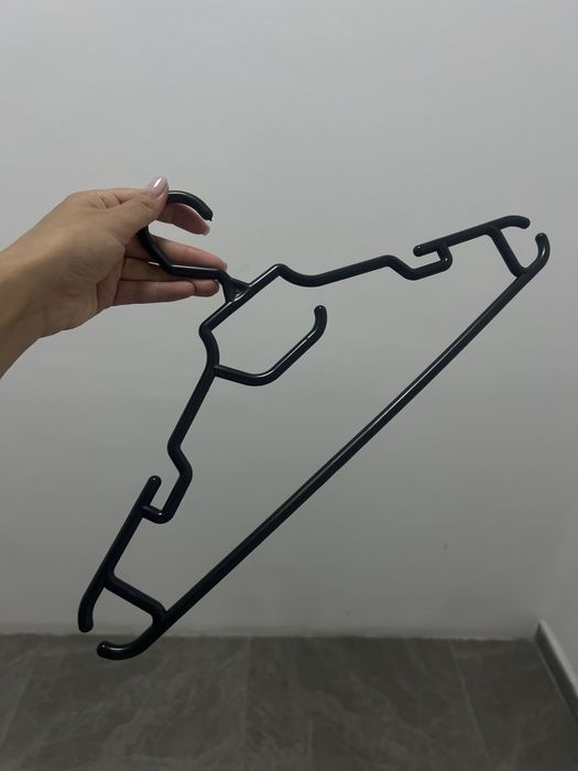 Продам вешалки для одежды