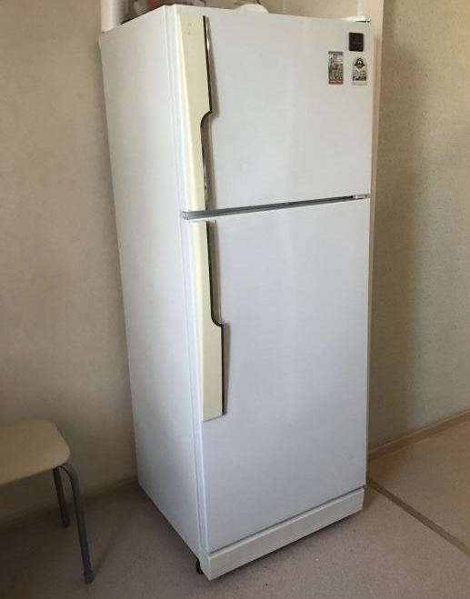 Холодильник в хорошем состоянии