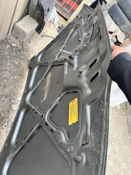 Продам капот  ваз 2114