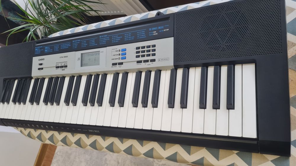 Orga Casio CTK1550,Yamaha si K Electronic