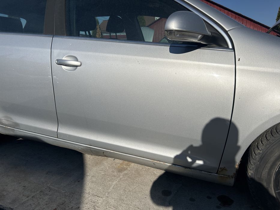 Usa laterala stanga dreapta vw golf 5 break cod culoare LA7W