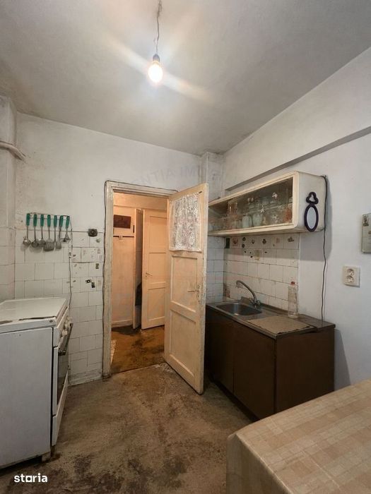 Apartament luminos, 2 camere semidecomandate, parter – Parfumul Teilor