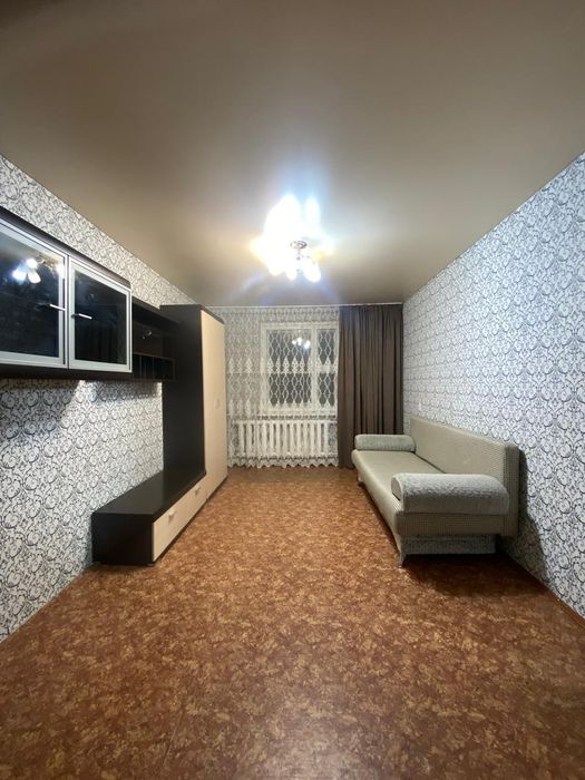 Продам 1 к в центре 9/9