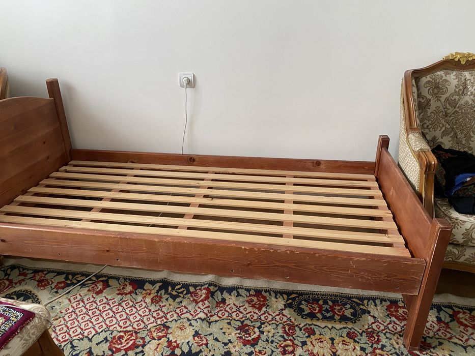 Кровать односпальняя дерево