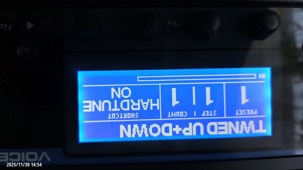 Продам.   Tc helicon. voicelive 2