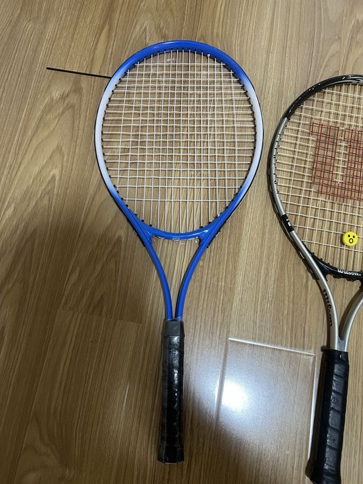 Теннисная ракетка