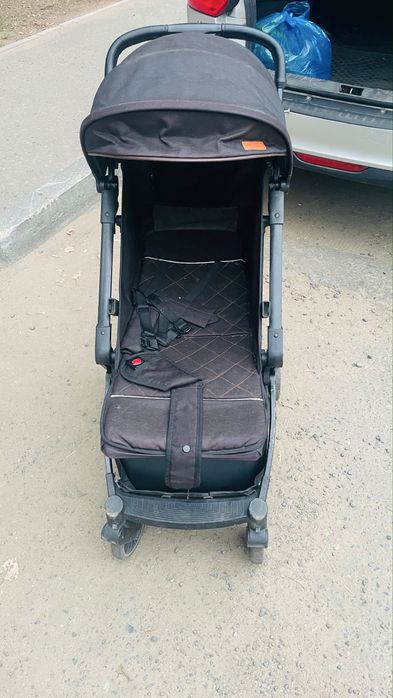 Продам прогулочную коляску