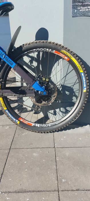 Vând Mondraker Summum Pro Team Dh (Full Kashima/Hope/Magura/Saint)