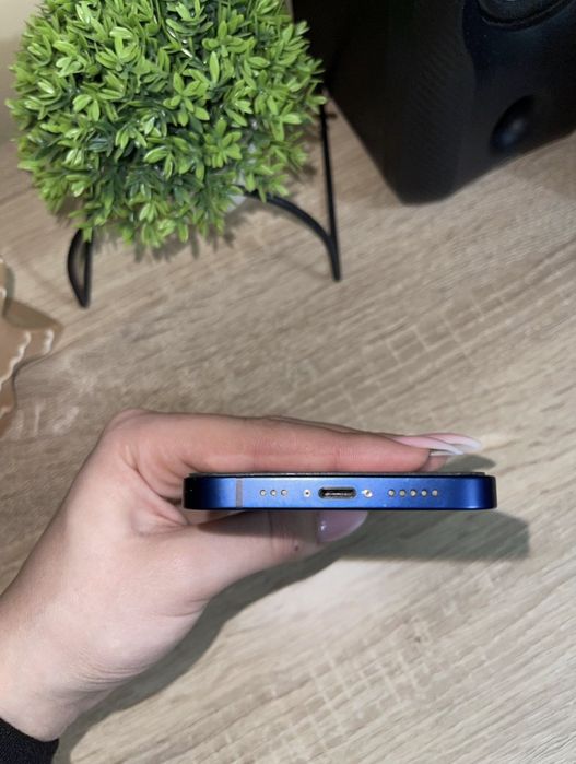 Iphone 12 64GB Перфектен !