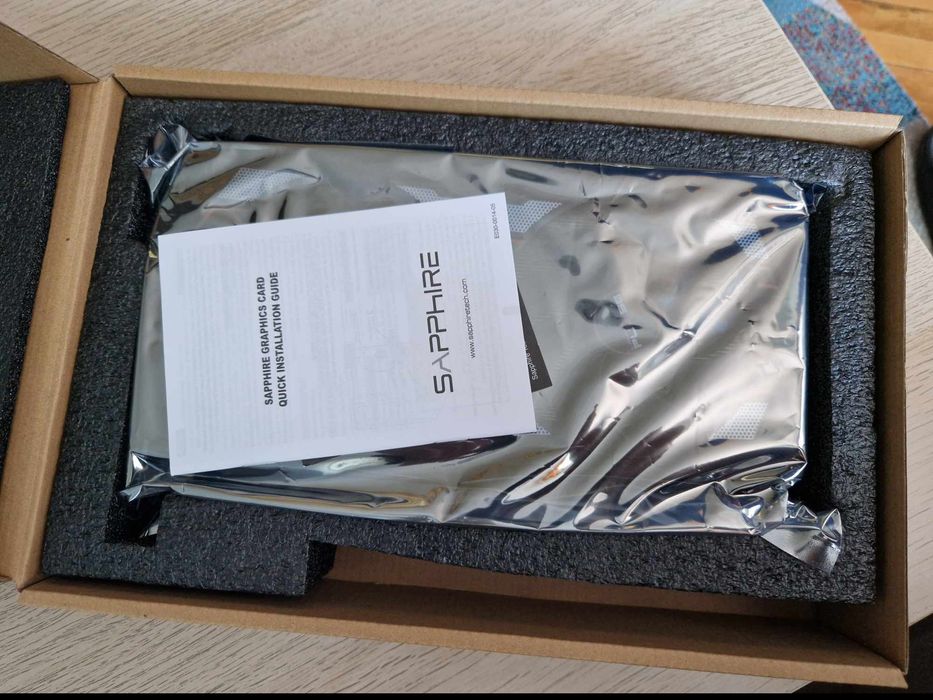 Видео карти RX5700 чисто нови, в кутии.