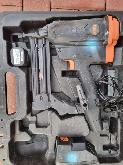 Pistol bătut cuie  tjep st -15/50 gas 3G