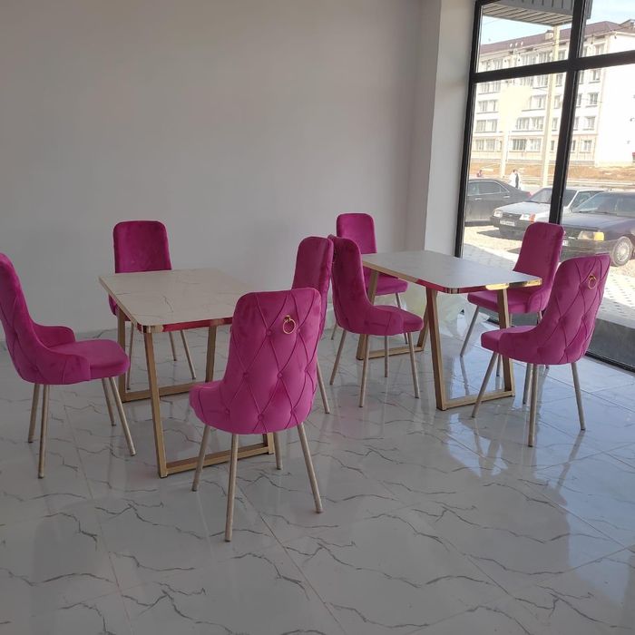 Акция стол и стулья