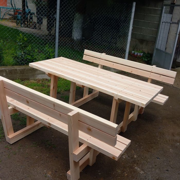 Комплект маса с две пейки