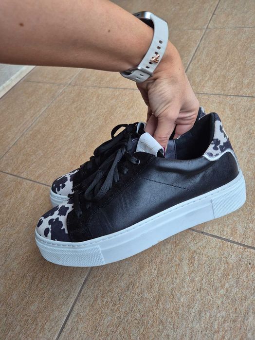 Дамски обувки от естествена кожа