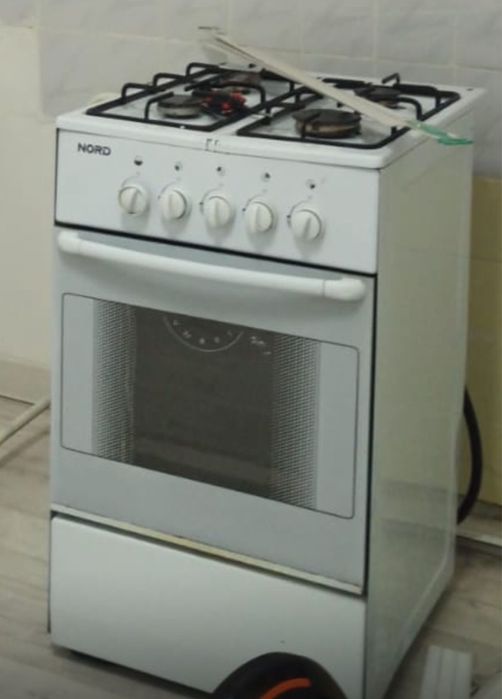 Срочно продам Газовую плиту Nord б/у