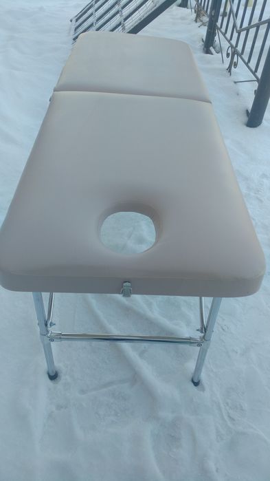 Продам новую кушетку