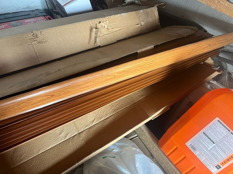 Плинтус  сатылады