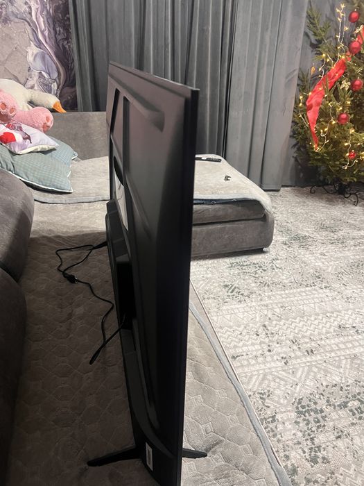 Телевизор 4К большой