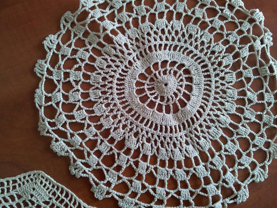 Дантела на една кука и др. плетива ръчна изработка-Намалени-договаряне