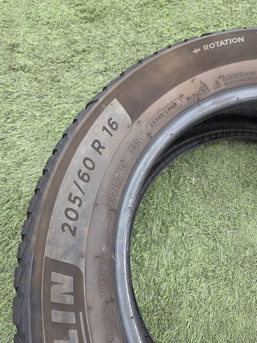 205 60 16 Michelin