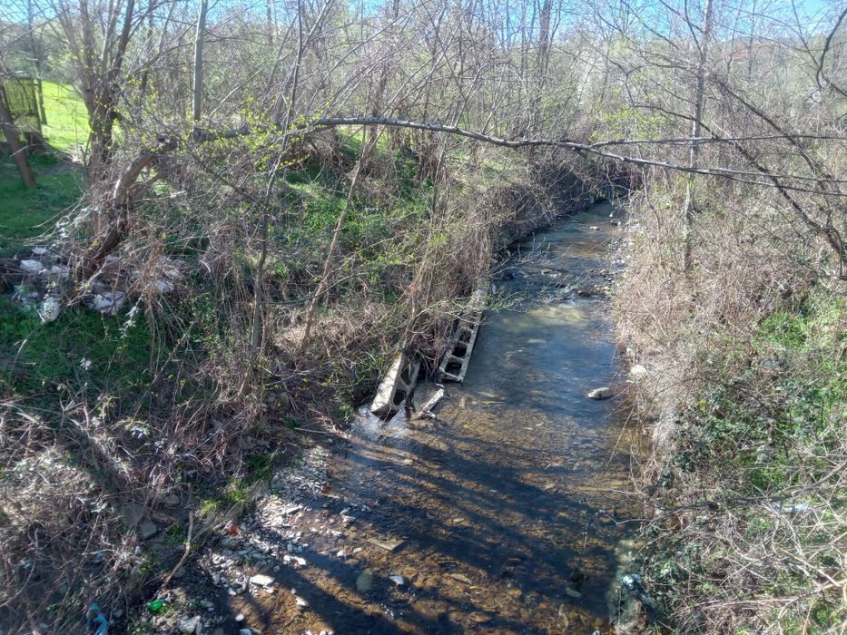 Casă  de vânzare  .