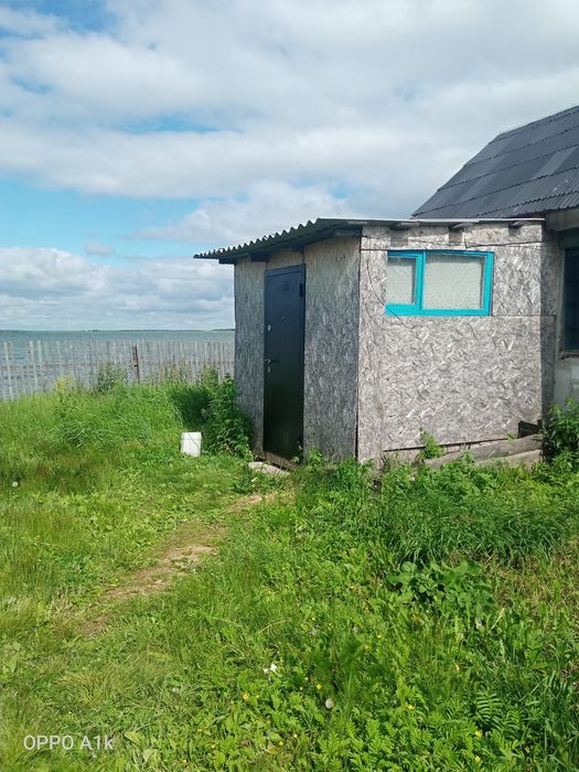 Продам дом на берегу озера