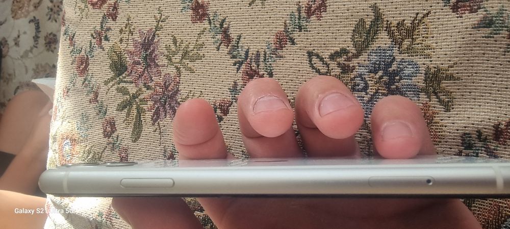 IPhone  11 состояние идеальное